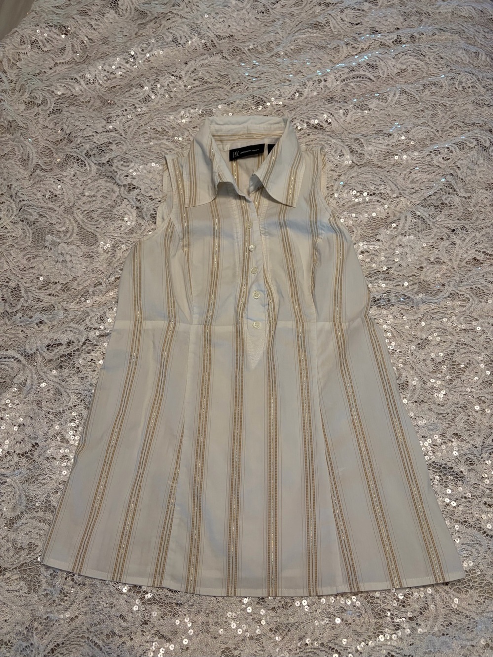 INC International Concepts/Pre-loved Sleeveless Blouse in Cream and Gold Size 8